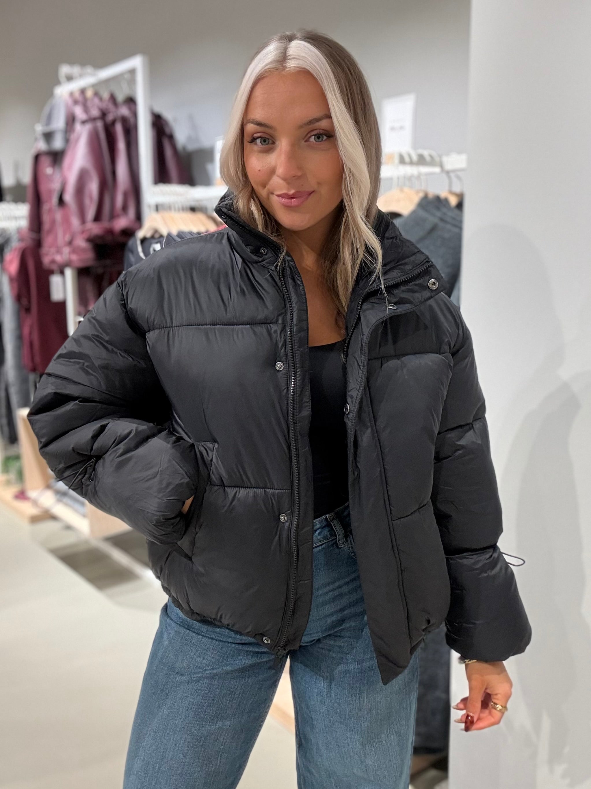NMALLIE Puffer Jacket - Black